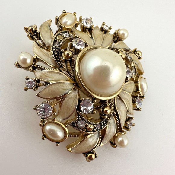 VTG Monet Brooch Goldtone Faux Pearl Cabochon Clear Rhinestone Enamel 2.75" - Picture 4 of 8